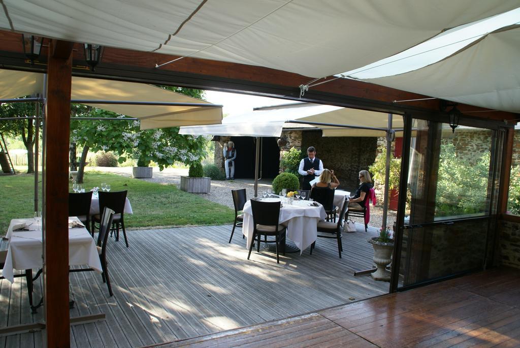 Les Roulottes & Cottages Du Moulin Chenillé-Changé Kültér fotó
